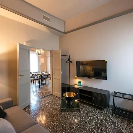 La Mirandola - Centralissimo Luxury Loft Appartamento
