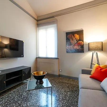 La Mirandola - Centralissimo Luxury Loft شقة *